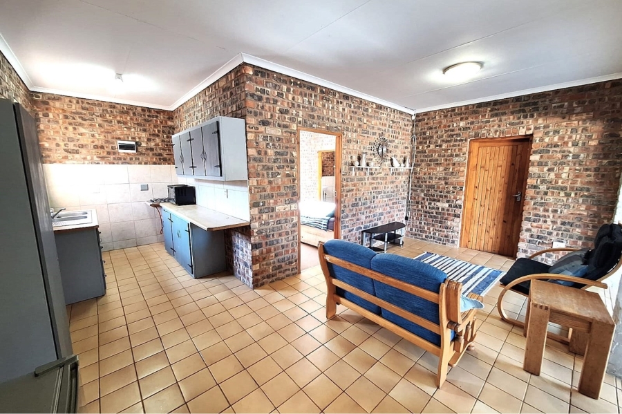 5 Bedroom Property for Sale in Paradise Beach Eastern Cape